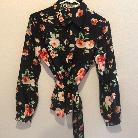 Unique 21 black floral top - Picture 4 of 7